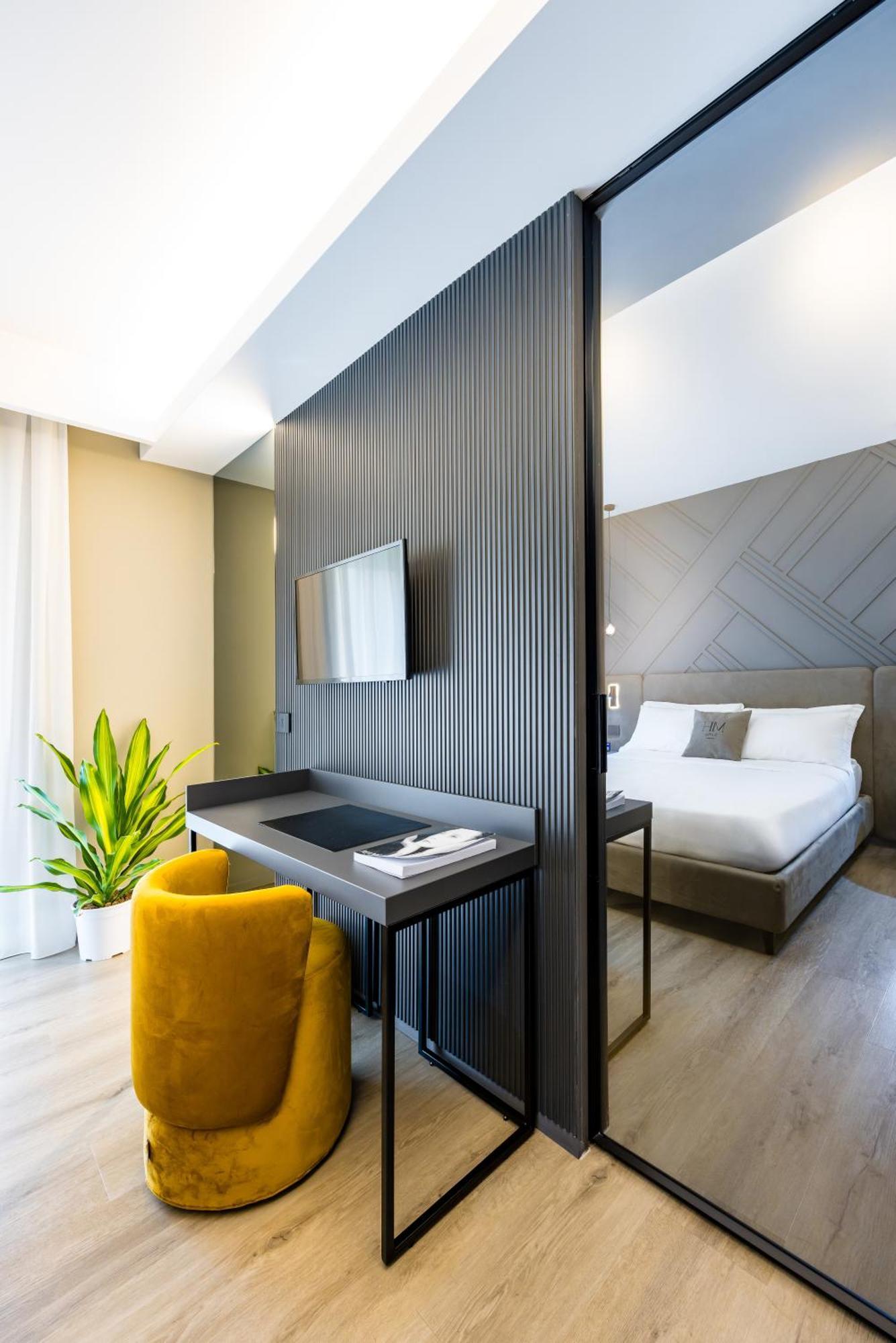 Mh Suites Plebiscito Неаполь Экстерьер фото
