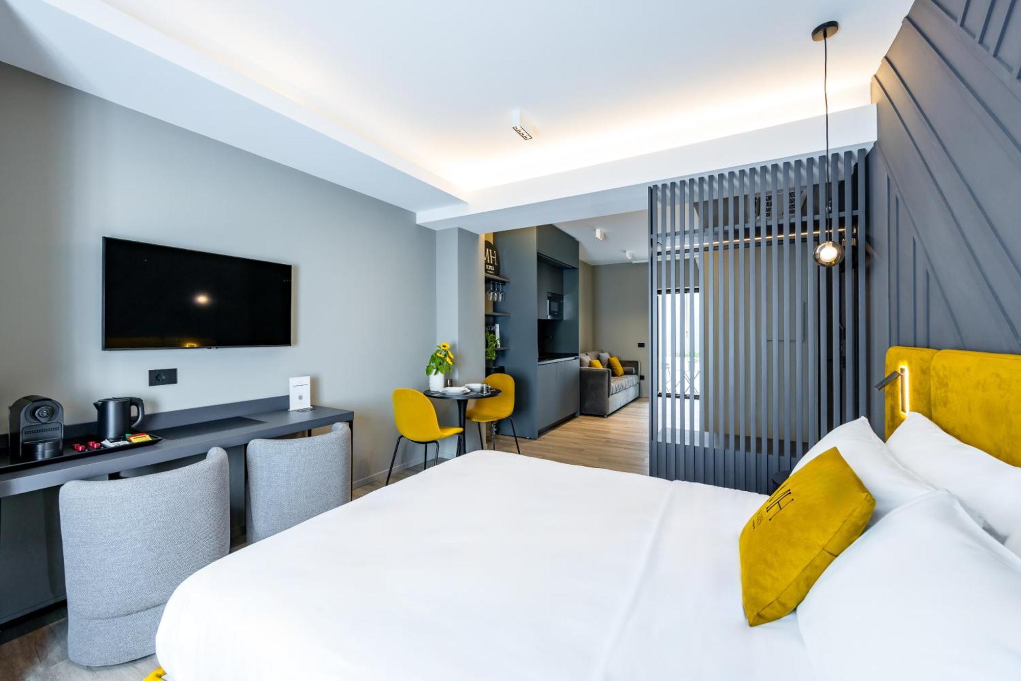 Mh Suites Plebiscito Неаполь Экстерьер фото