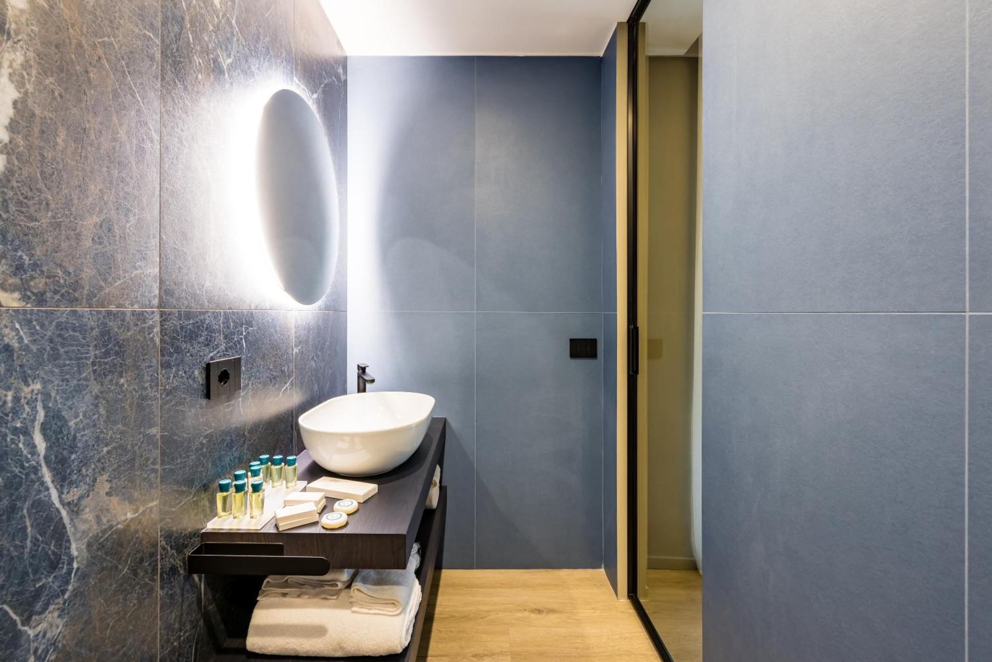 Mh Suites Plebiscito Неаполь Экстерьер фото